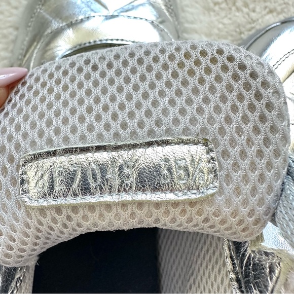 Fendi women boots size 35,5 EU Authentic Retail 1100$ - Picture 8 of 10